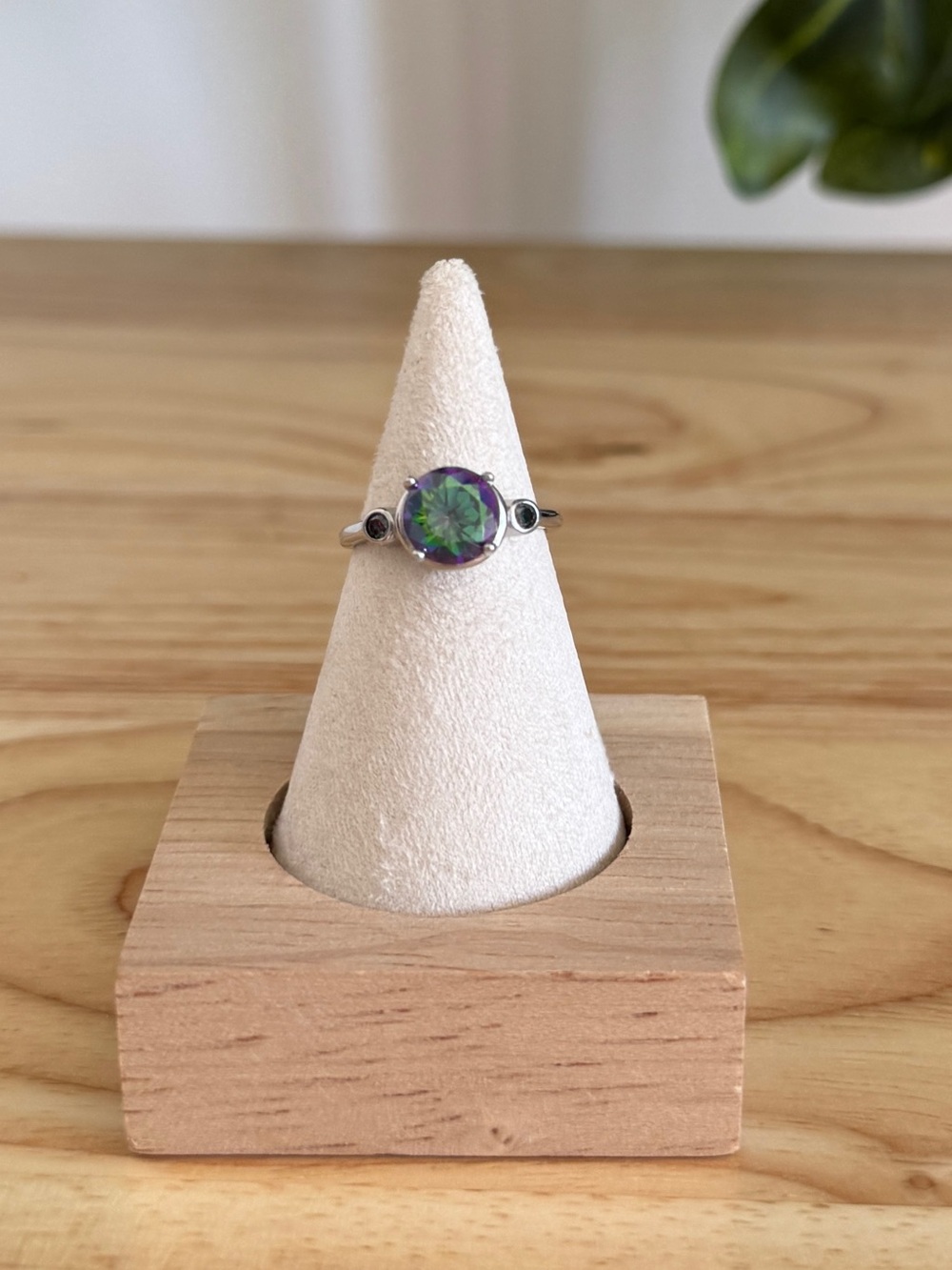 Ryze Party Mystic Crystal Ring .925 Sterling Silver Size 6
